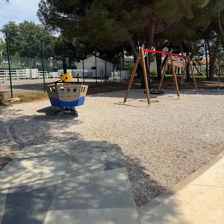 August Апартаменты *