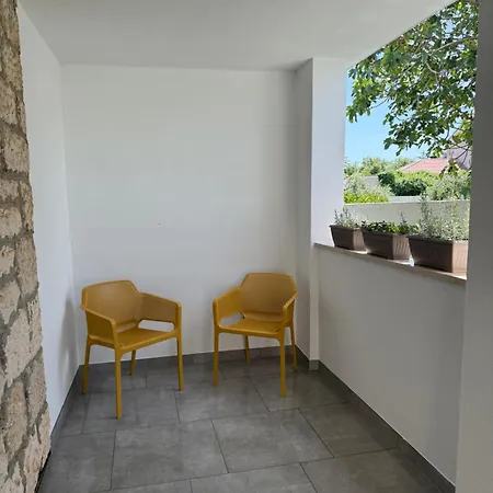 Apartment August *